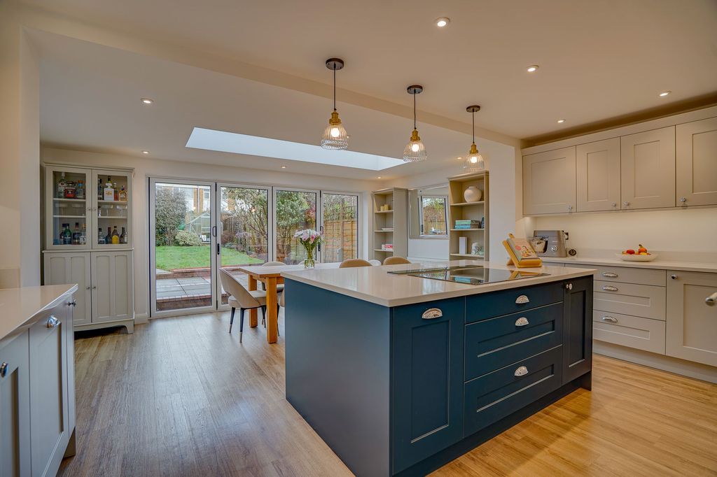 Property photo 2 of 23