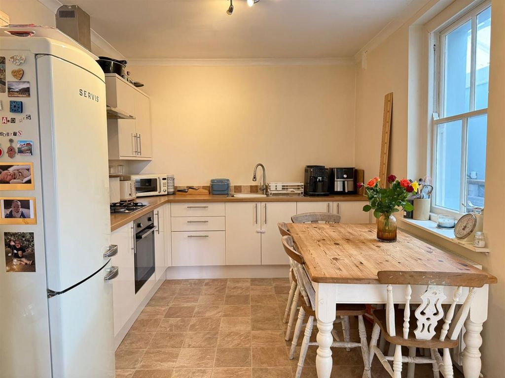 Property photo 3 of 25 20.Jpg