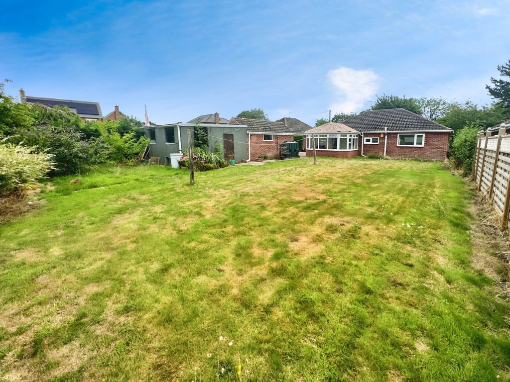 Property photo 2 of 17 4355473