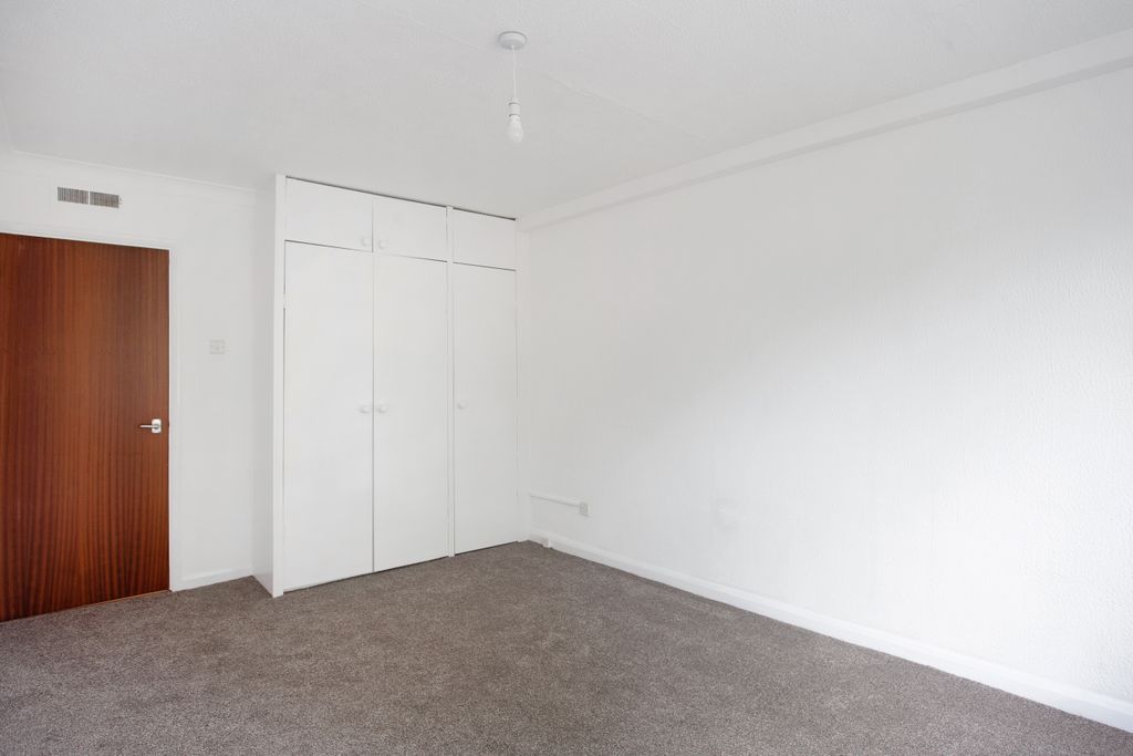 Property photo 3 of 8 76751_Brook-House-Lo