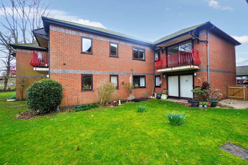 Property photo 1 of 12