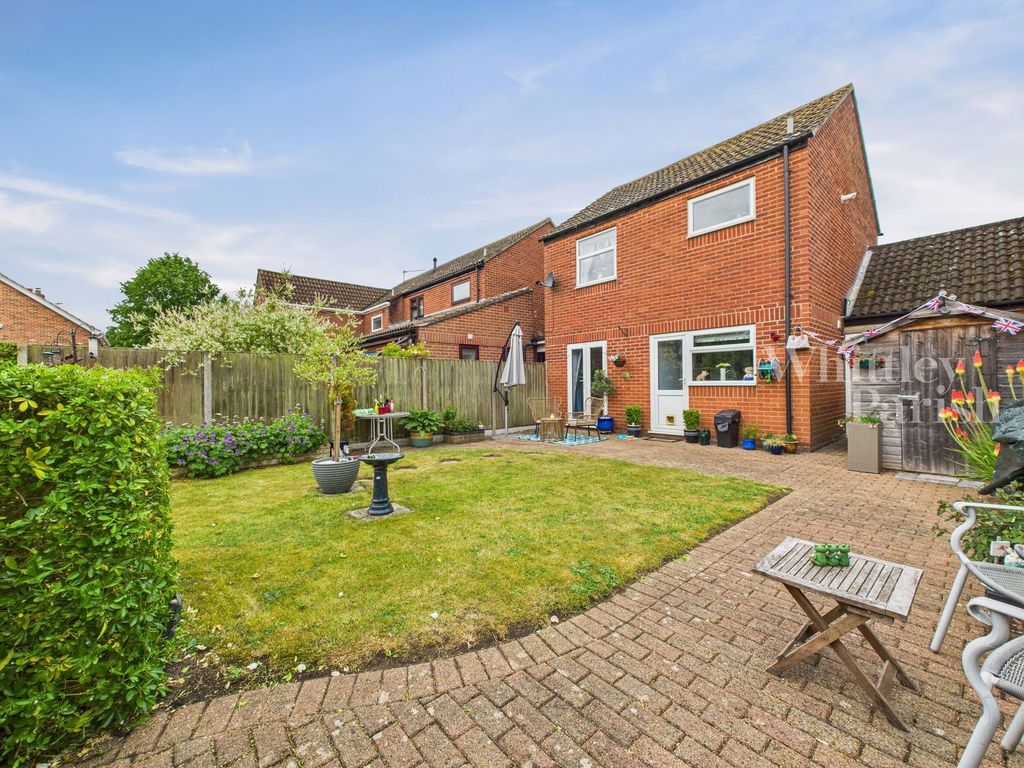 Property photo 1 of 12