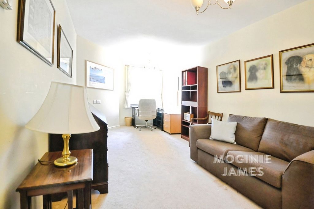 Property photo 2 of 12 Pbox-Img.Jpg