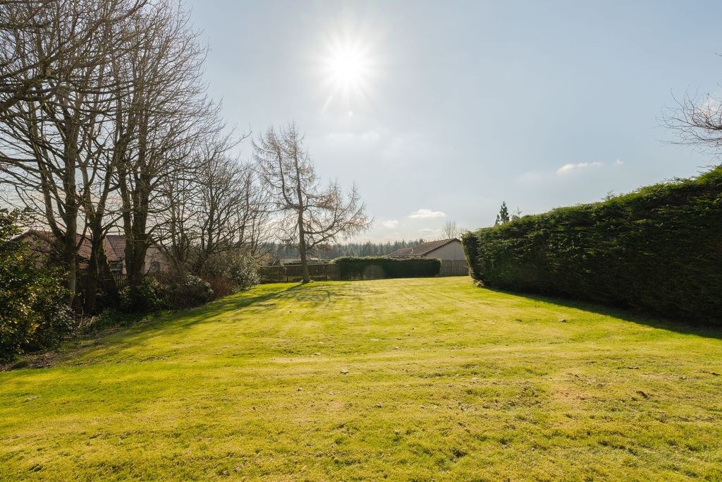 Property photo 1 of 11 Plot
