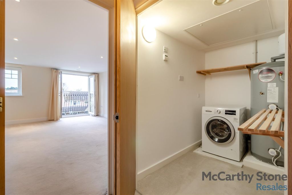 Additional image 18 of 2 bed flat for saleHadleigh Road, Frinton-On-Sea CO13