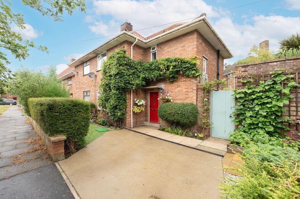 Property photo 1 of 19