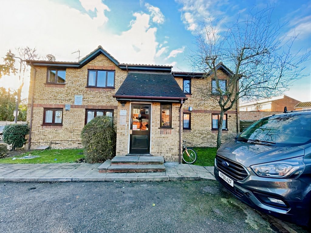 Property photo 1 of 9 2 Bedroom Flat For Rent