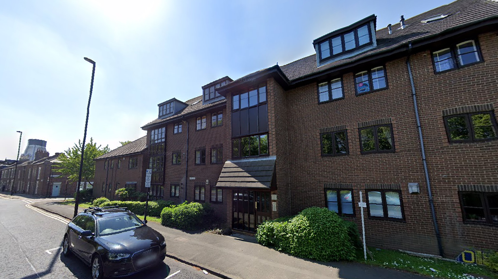 Property photo 1 of 12