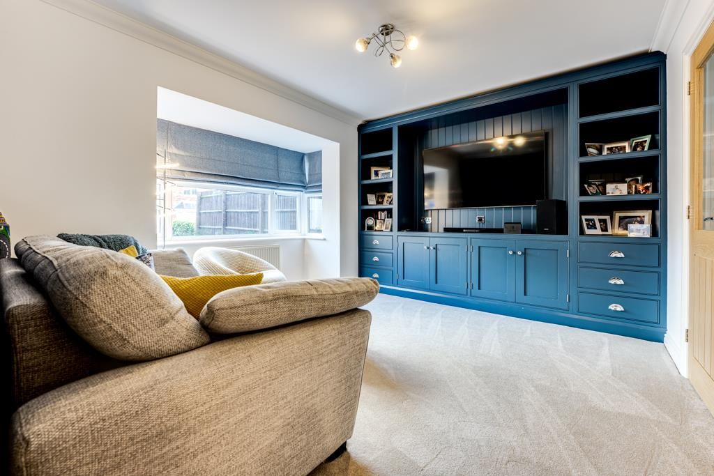 Property photo 3 of 41 12 Westley Close, Burton Latimer-24.Jpg