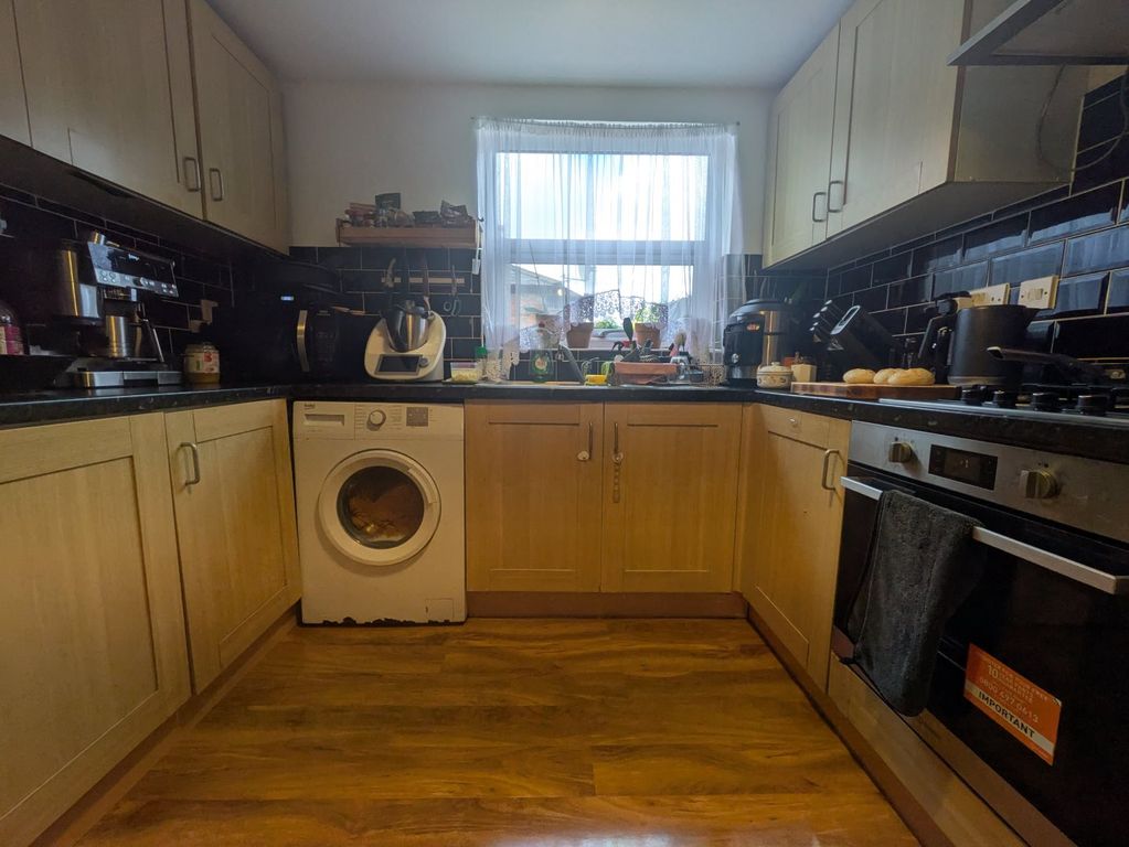 Property photo 3 of 24