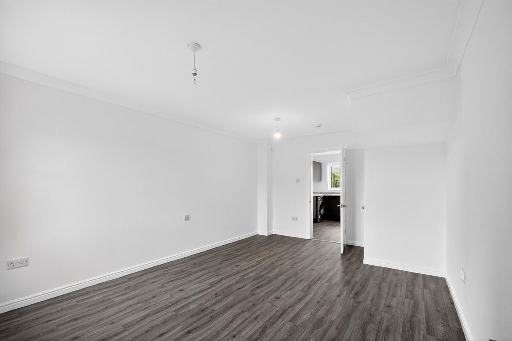 Property photo 2 of 17 Pnmb0050.Jpg