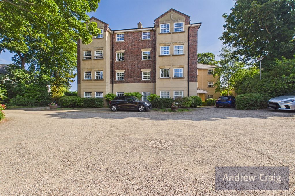 Property photo 1 of 16 (Main)
