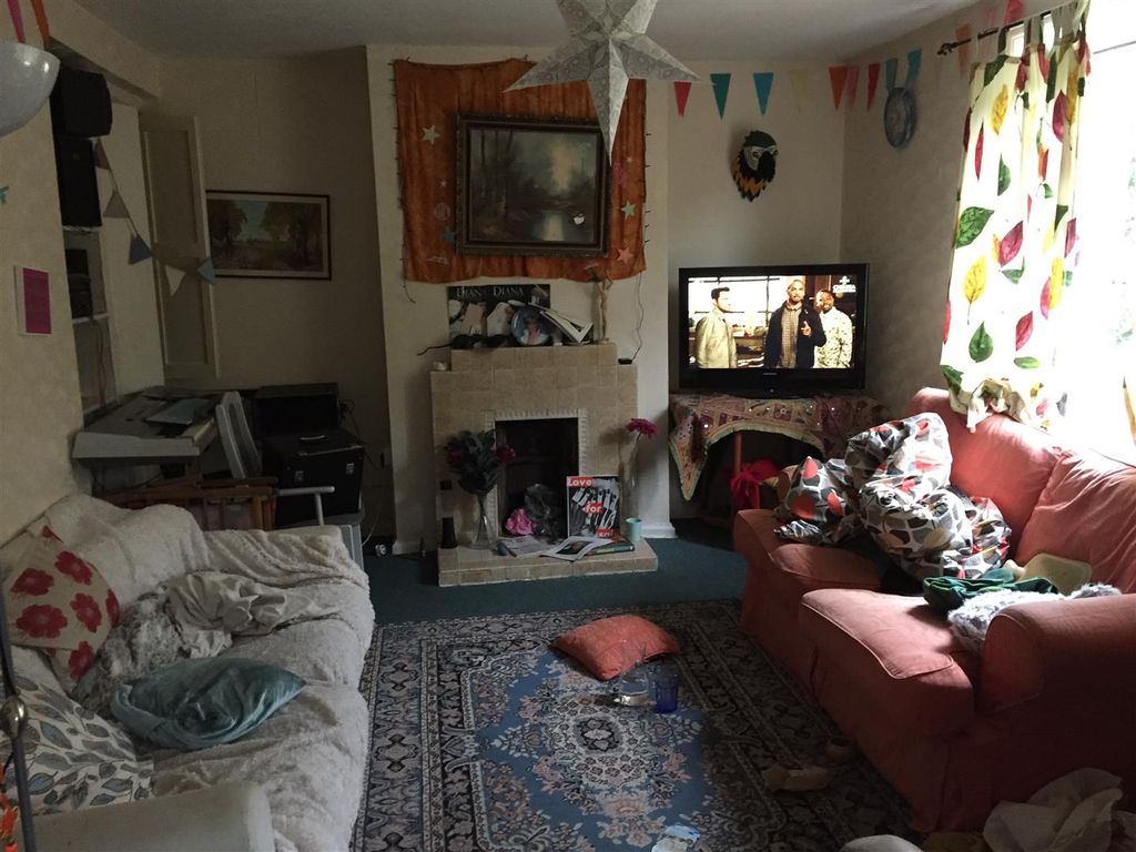 Property photo 2 of 6