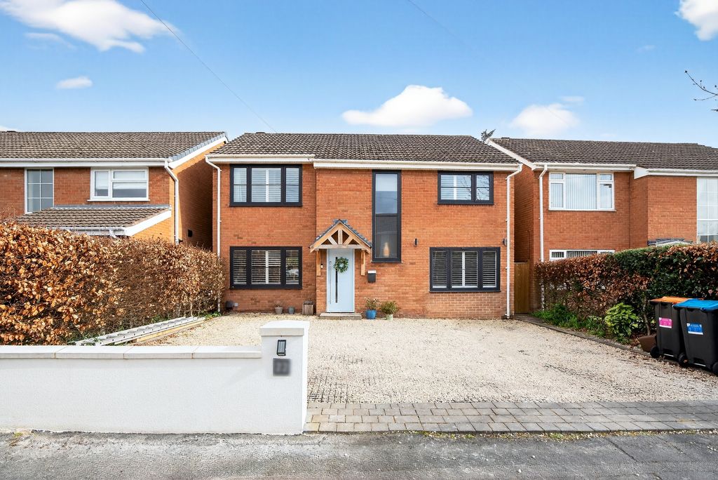 Property photo 1 of 22