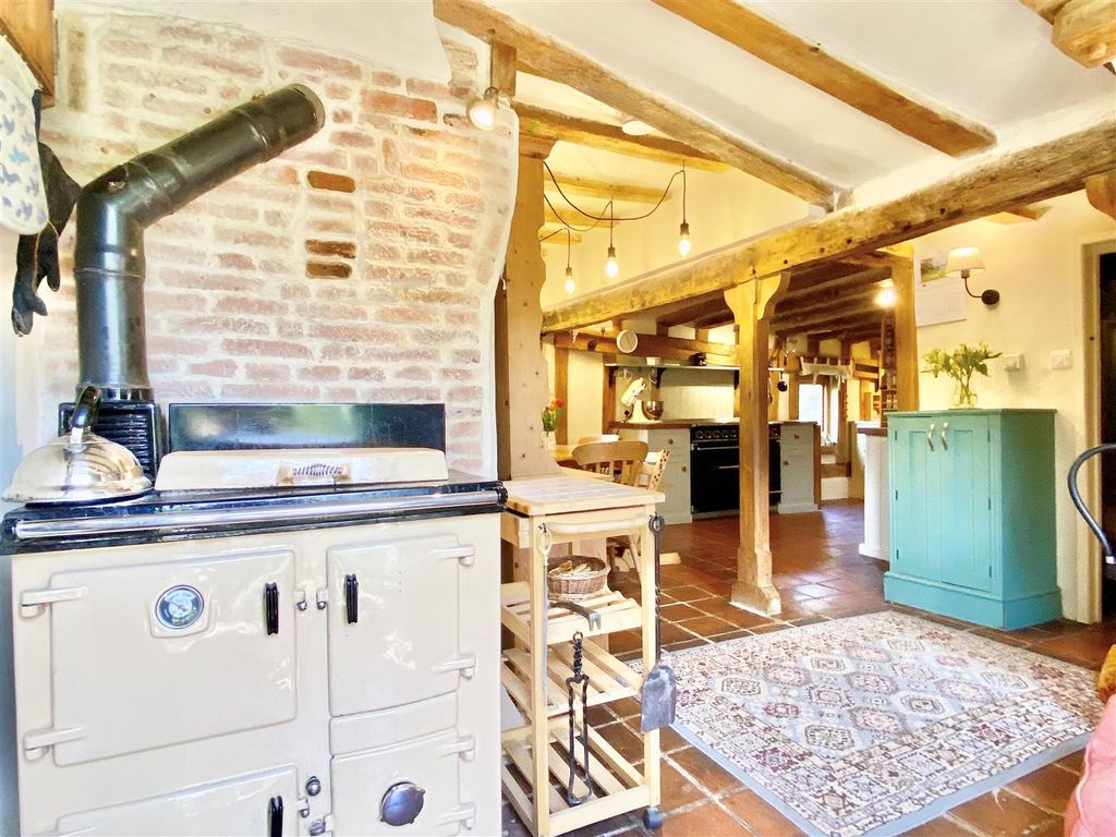Property photo 3 of 40