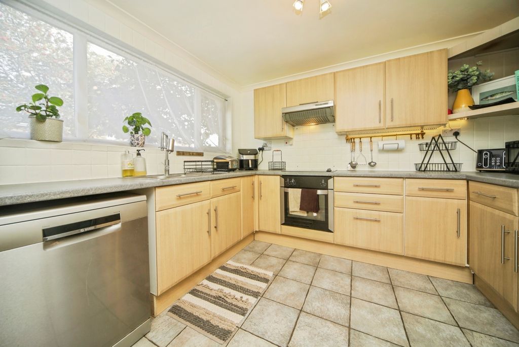 Property photo 2 of 18 Pbox-Img.Jpg