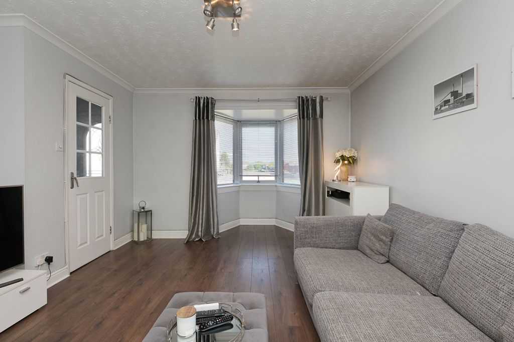 Property photo 3 of 24