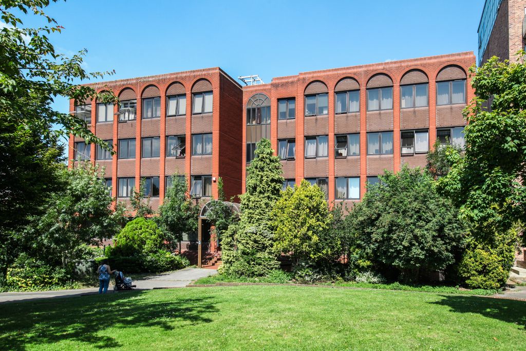 Property photo 1 of 1