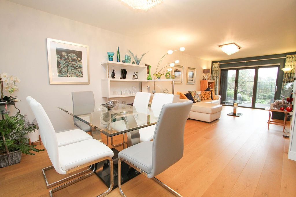 Property photo 2 of 28 Open Plan Living