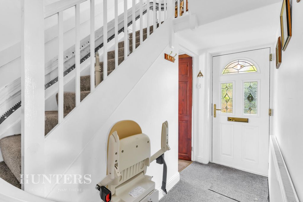 Property photo 3 of 22 Hallway