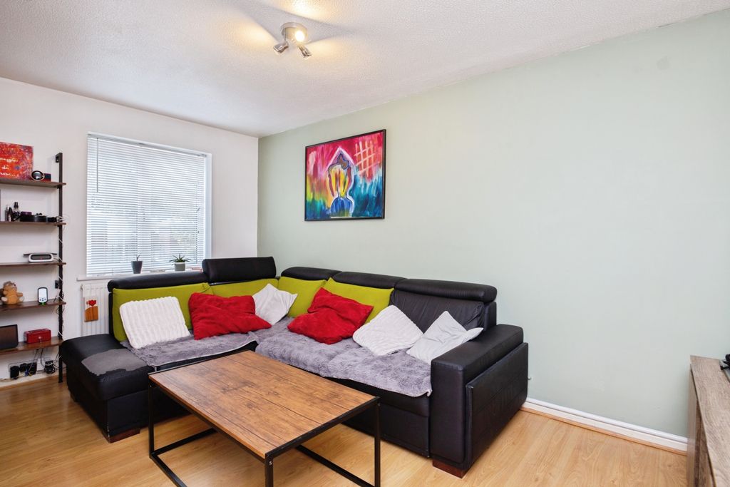 Property photo 2 of 15