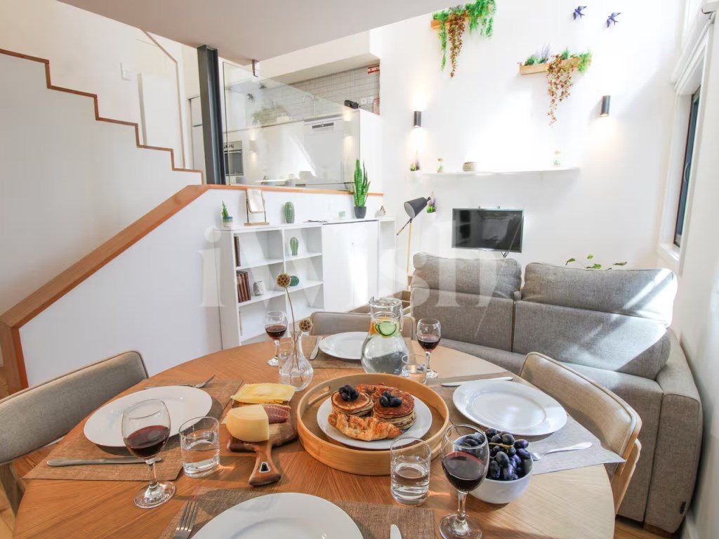 Property photo 1 of 32 T0 Triplex With An Active Local Accommodation License In The Centre Of Porto