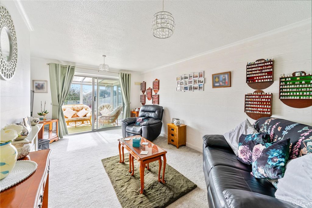 Property photo 2 of 14 Living Room