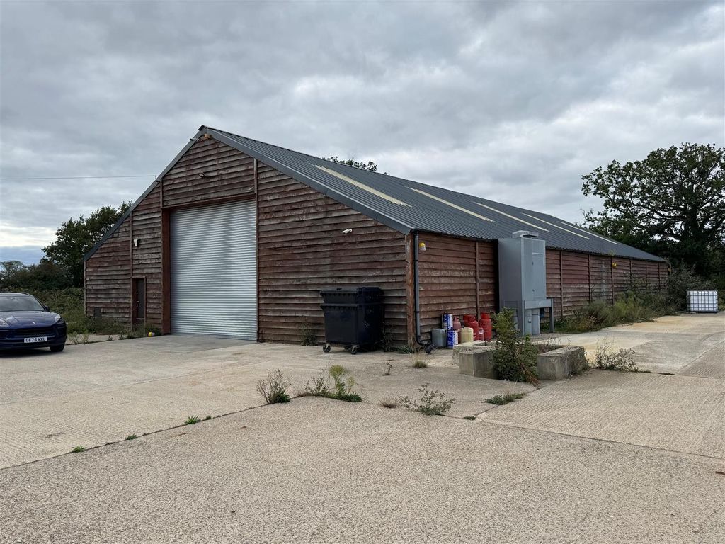 Property photo 1 of 3