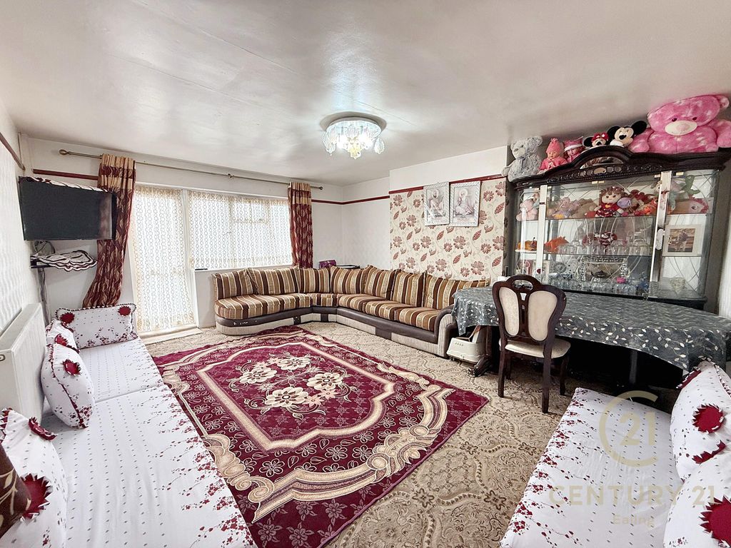 Property photo 3 of 15