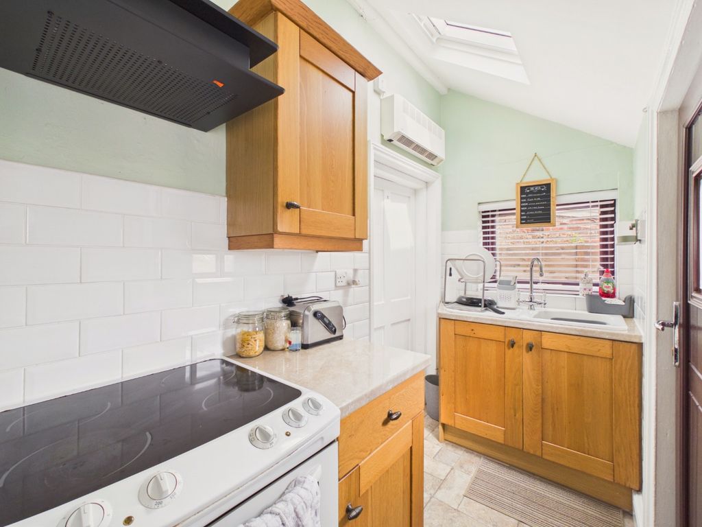 Property photo 2 of 20 5382704