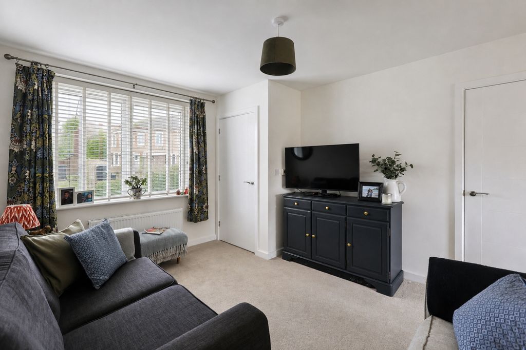 Property photo 3 of 17 7Dbdd81B-1768-4595-A48B-60Fd9A671C9A
