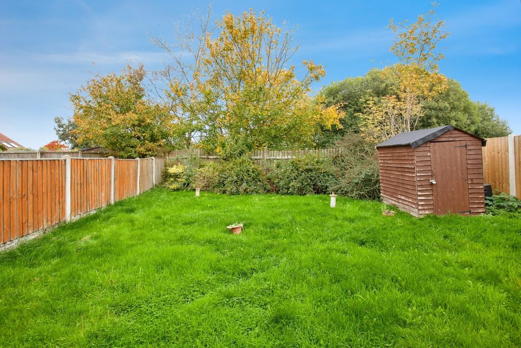 Property photo 2 of 17 Photo