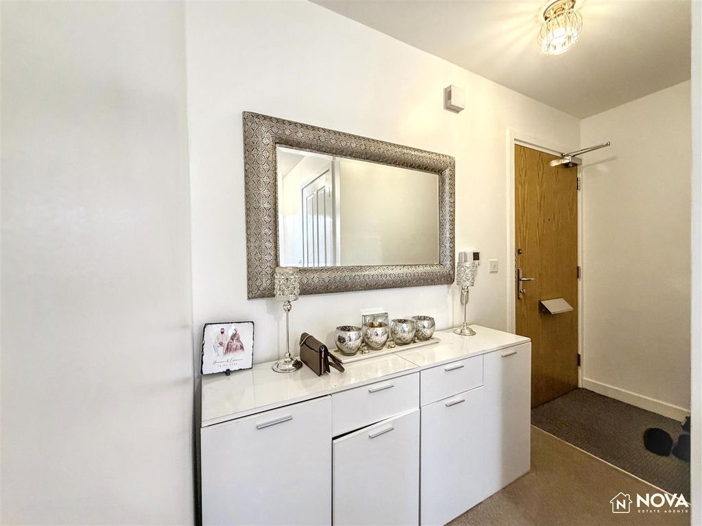Property photo 3 of 18 Img_8448.Jpg