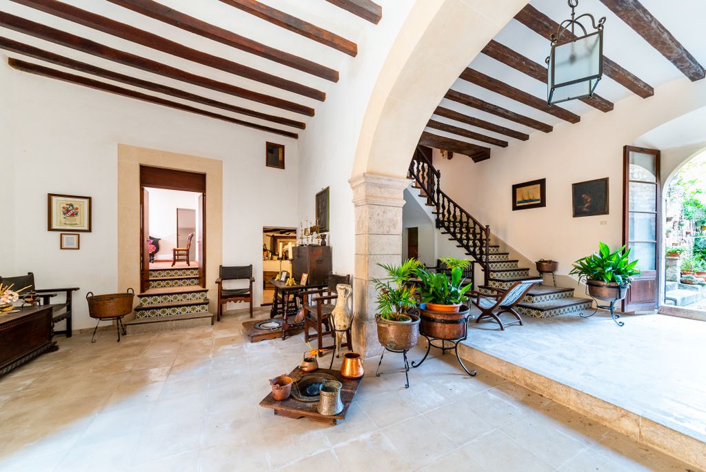 Property photo 2 of 17 70707 Web-5-Min.Jpg