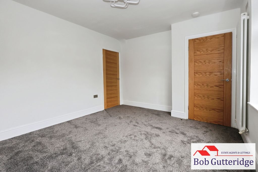 Property photo 3 of 16 Lounge