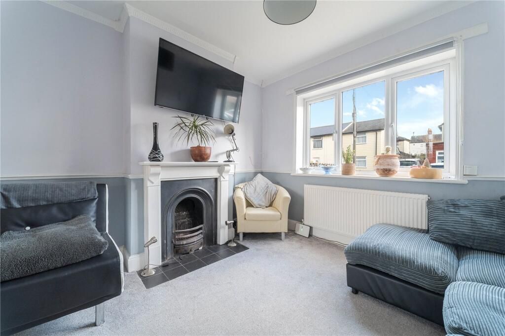 Property photo 2 of 8