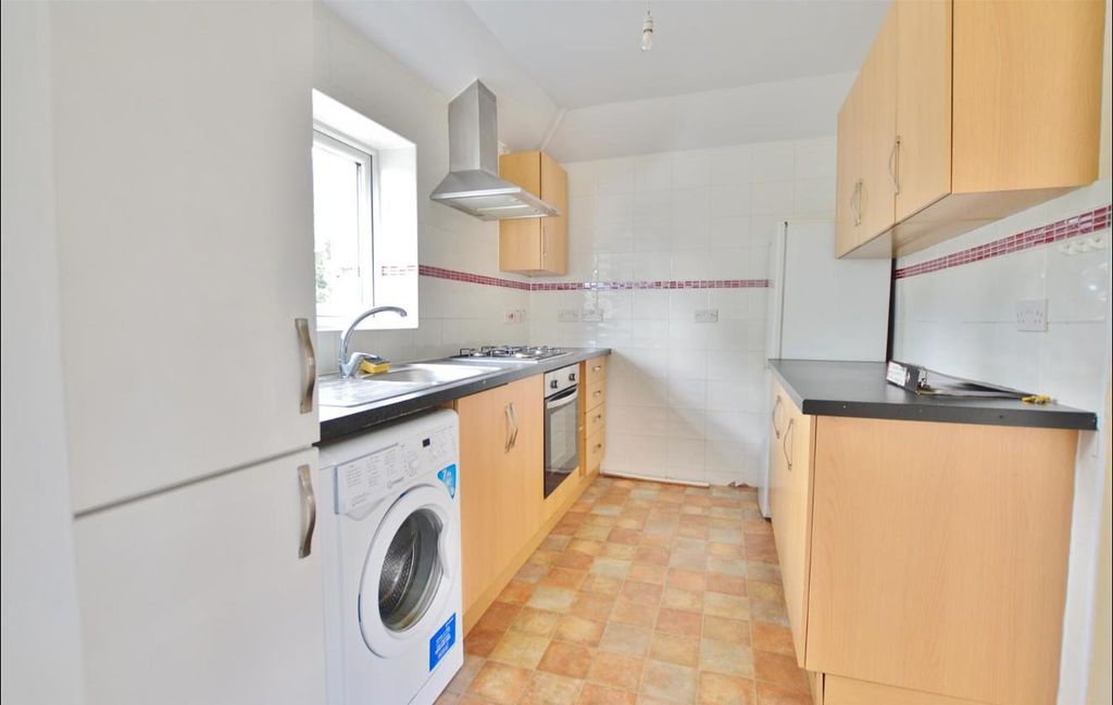 Property photo 2 of 6 2