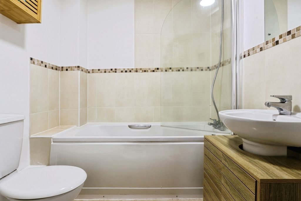 Property photo 2 of 15 Bathroom