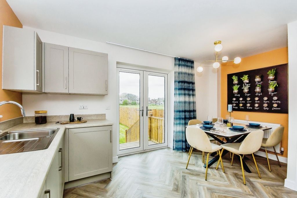 Property photo 2 of 7 74B65Daf-Watery-6