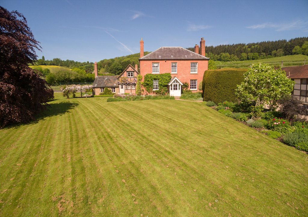 Property photo 1 of 52 Image