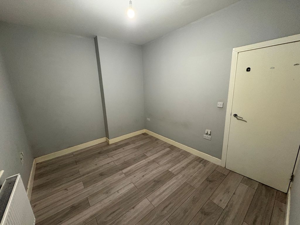 Property photo 2 of 3