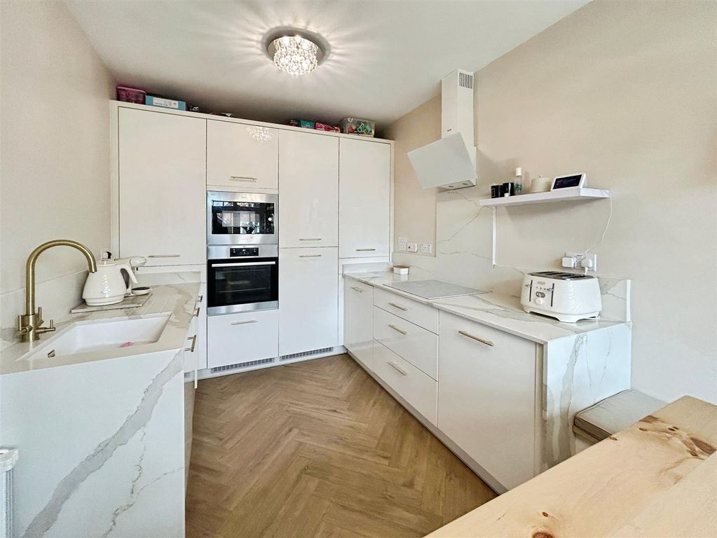 Property photo 2 of 17 c7Fc84c6-Img_2036.Jpeg