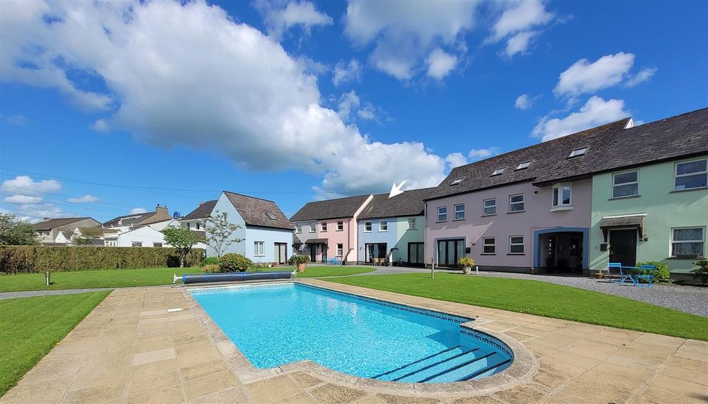 Property photo 1 of 17 View