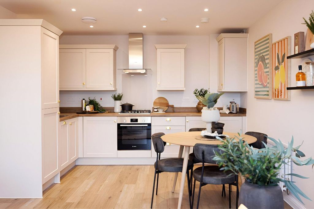 Property photo 1 of 10 Kitchen Diner