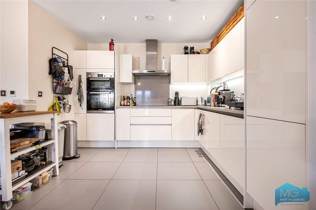 Property photo 2 of 15 Picture No. 03