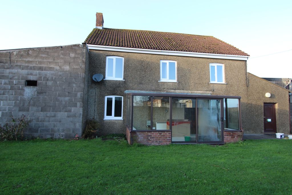 Property photo 1 of 11