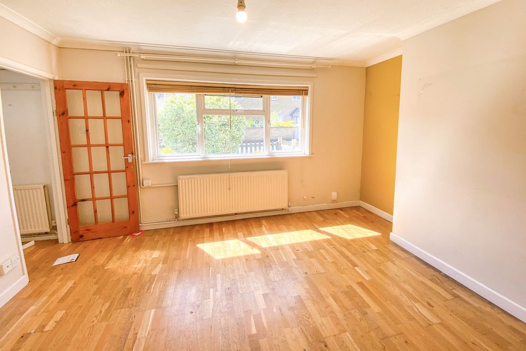 Property photo 2 of 15 180 Wood Lane, Chippenham, Wiltshire, Sn15 3EE