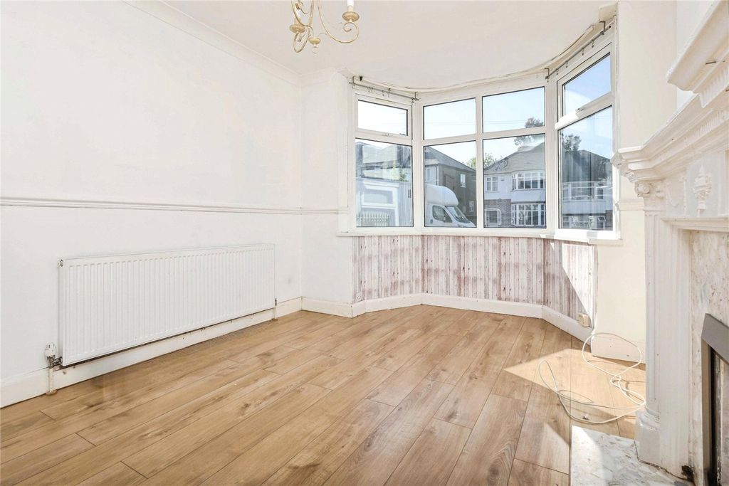 Property photo 3 of 17 Picture No. 21