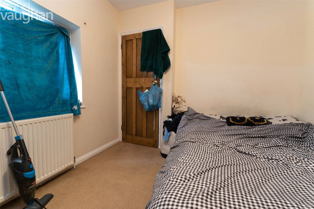 Property photo 2 of 17 Picture No. 09