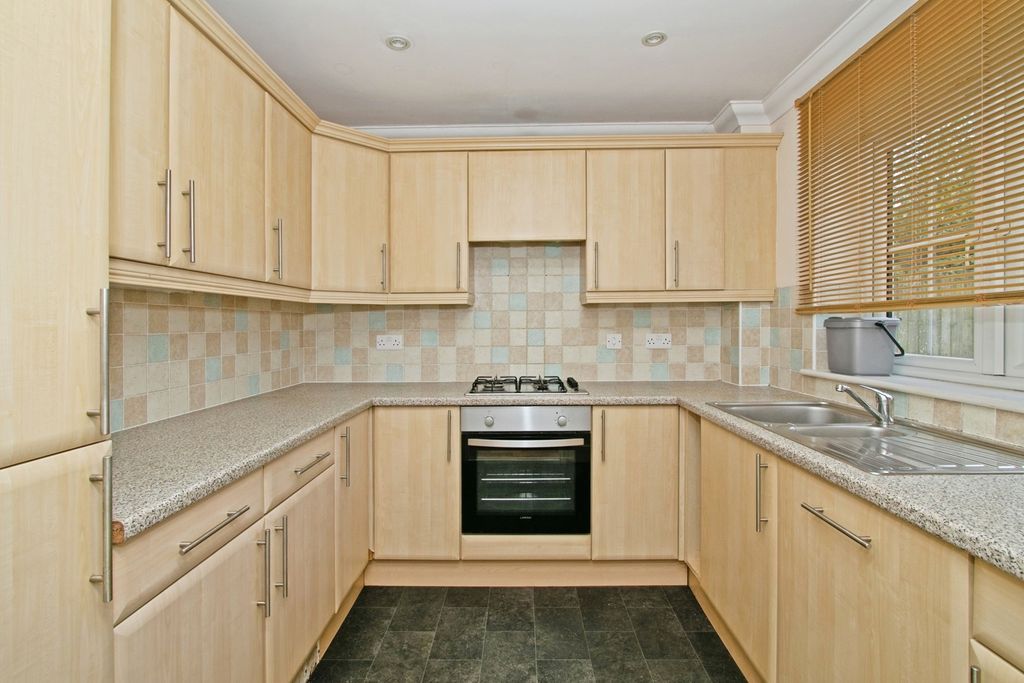 Property photo 2 of 14 Kitchen